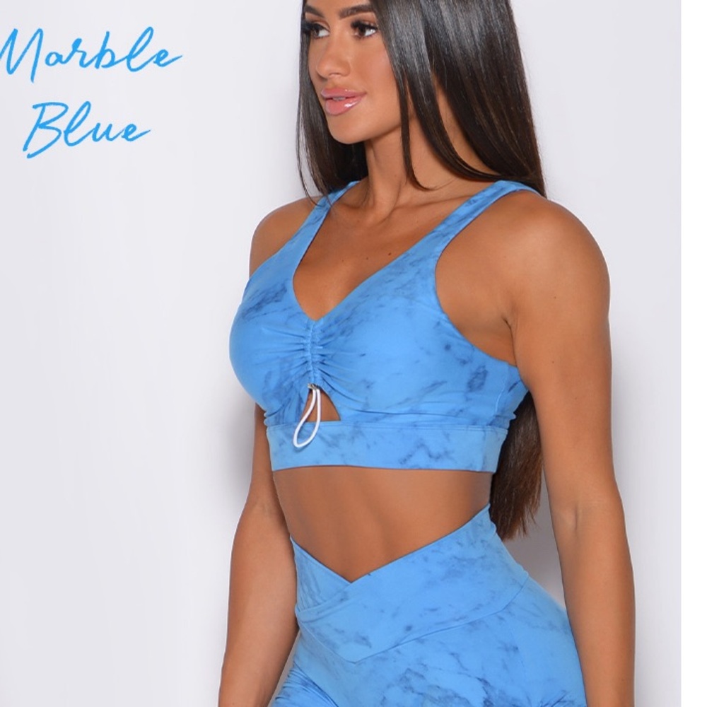 Bombshell marble blue keyhole toggle bra size medium